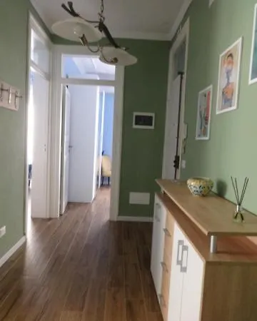 Apartment Thalia