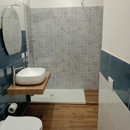 Thalia Apartment *